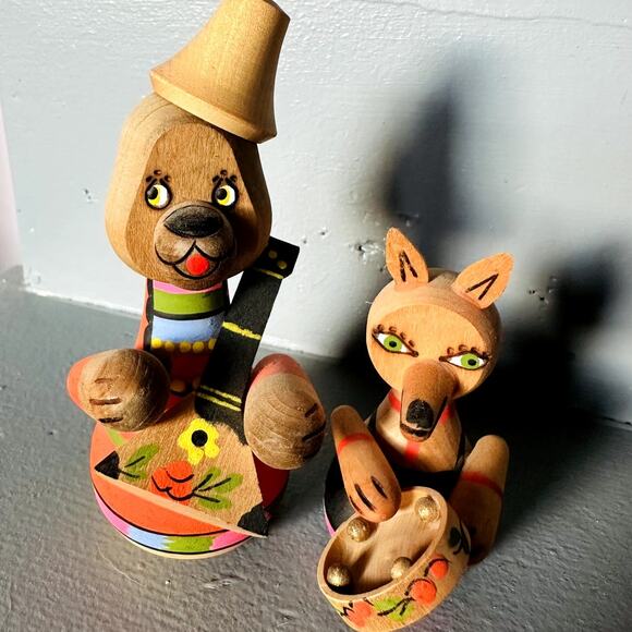 Vintage Folk Art USSR Wooden Figurine  Animals Bear & Fox Hand Painted Collect - Picture 1 of 11